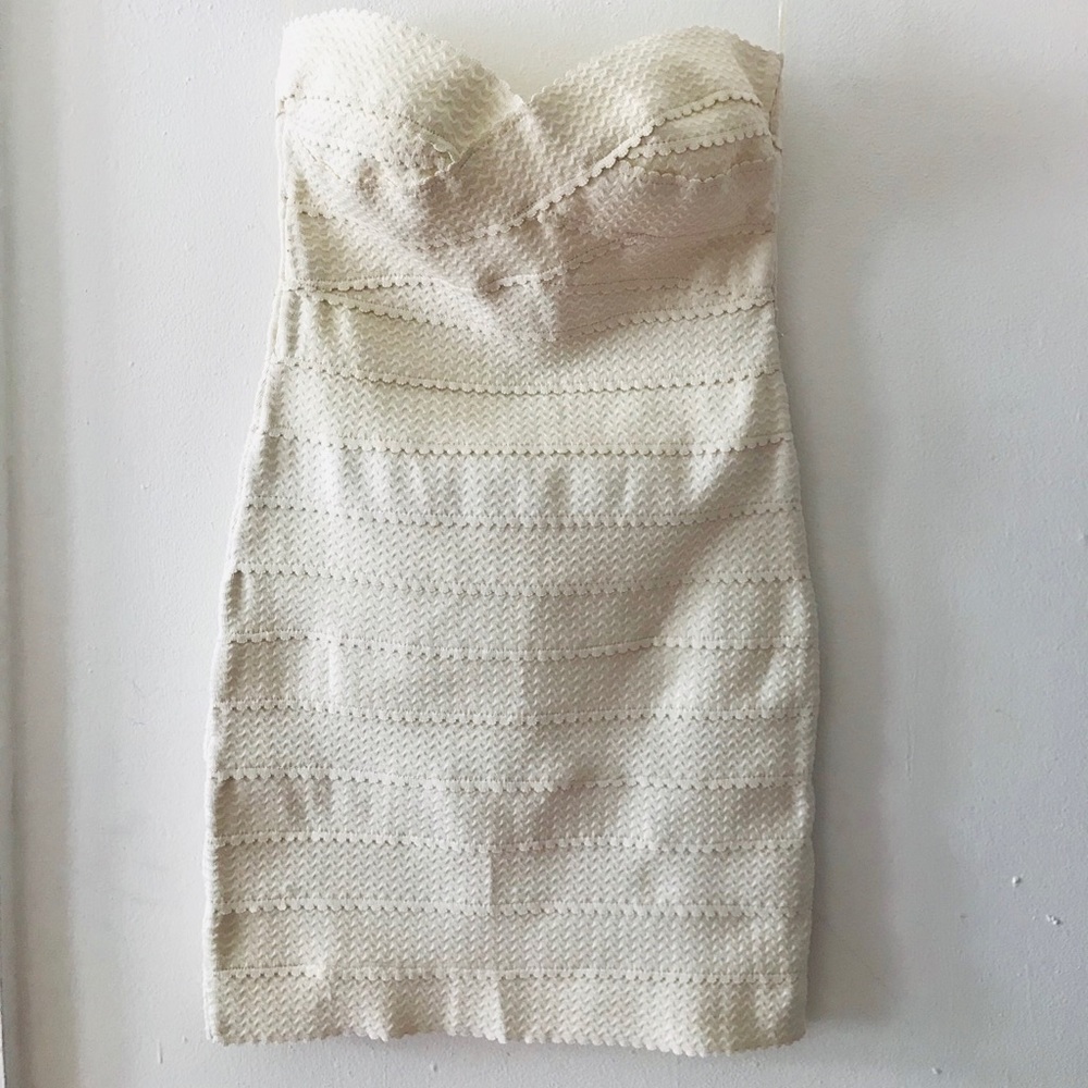 Body Central Cream Bodycon Scallop Bandage Dress